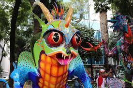 El alebrije está muy presente en la nación mexicana.por este motivo, es muy fácil encontrarse con ellos en el día a día. Alebrijes Aus Arrazola Oaxaca Leben Und Reisen In Mexiko
