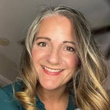 Karen Redmon's Instagram, Twitter & Facebook