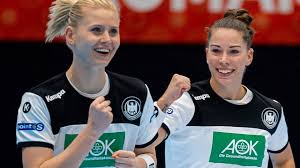Hier findet ihr den spielplan, liveticker, übertragungszeiten, die tabelle und alle infos zu den teams. Handball Wm Der Frauen Deutschland Besiegt Danemark
