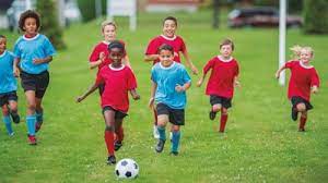 Es un deporte muy aconsejado y divertido. Los Deportes Mas Adecuados Para Ninos Y Ninas Compartir En Familia