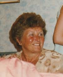 Yr ydym i gyd yng Nghlwb Rygbi Llangefni yn anfon ein cydymdeimlad dwysaf i  Eddie Burford a'r teulu yn eu profedigaeth o colli Ticia. Roedd Ticia fel  mam i'r chwaraewyr yn y