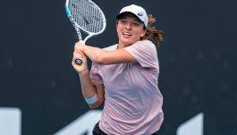 Iga świątek z małymi problemami, ale pokonała 6:1, 6:3 arantxę rus w pierwszej rundzie australian open, rewanżując się holenderce za ubiegłoroczną porażkę w rzymie. Lot 5qciu0fvjm