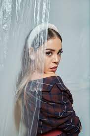 Pin De Diamond En Art Reference Photos En 2020 Fotos De Danna Paola Lucrecia Actrices Bonitas