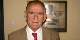 Γιατρός του νοσοκομείου νάουσας, που πήγαινε για εφημερία δέχτηκε πρόστιμο 300 ευρώ για…άσκοπη μετακίνηση. Ypo8esh Patera O 80xronos Dioikhths Toy Nosokomeioy Karditsas Prokalese Thn Kritikh Kai Twn Neodhmokratwn Olo To Paraskhnio Politikh Iefimerida Gr