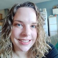 Tara Giddens's Instagram, Twitter & Facebook