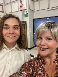 Carolyn Bryner's Instagram, Twitter & Facebook