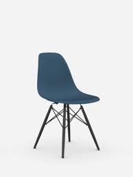 Er du i tvivl om farven og betrækket så kan du bestille gratis læder prøver og stofprøver. Eames Plastic Chair Dsw Sea Blue