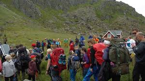 Dronningruta i vesterålen går gjennom praktfullt og mennesketomt landskap ytterst ute mot atlanterhavet mellom to av kystens mest maleriske fiskevær. Har Registrert 53 281 Turgaere Pa Dronningruta Vesteralen Online