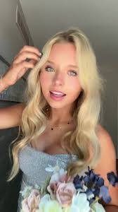 Angela Fahey's Instagram, Twitter & Facebook