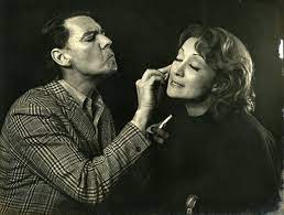 Eva wilma aplaude o herdeiro em show. Foto Dos Atores Eva Wilma E John Herbert Tamanho 18x2