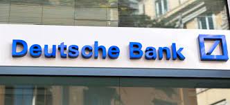 In deutschland arbeiteten 2020 rund 37.300, weltweit rund 84.700 mitarbeiter für die bank. Streik Ein Erfolg Deutsche Bank Aktie Klettert Dennoch Callcenter Mitarbeiter Der Deutschen Bank Streiken Fur Mehr Geld Nachricht Finanzen Net