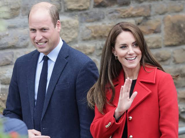 Prince William & Kate Middleton Take Break From Royal Duties With Kids