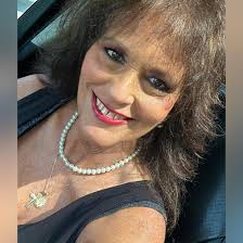 Happy birthday, @kimmy.houghton and happy 34th anniversary mom and dad!!  October 1st is a very special day! 🙌🏼🥳 Swipe over to see my parents