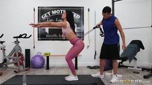 Katana Kombats gym trainer motivates her and brutally drills her pussy -  Hell Moms