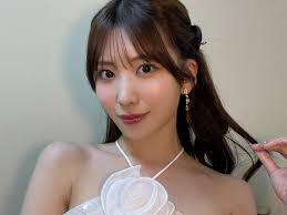 永井瑪莉亞就愛男生手足無措！攜手潮牌S◯XSOCKS 聯名展現火辣曲線！【老司J開車】 - JUKSY 街星