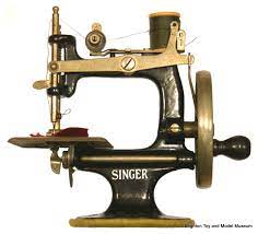 Singer Model 20 sewing machine - The Brighton Toy and Model Index