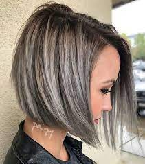 Luxus Silber Und Schwarz Frisuren Neue Haare Modelle Bobfrisurengrau Frisuren Haare L In 2020 Gray Hair Highlights Hair Styles Short Hair With Layers