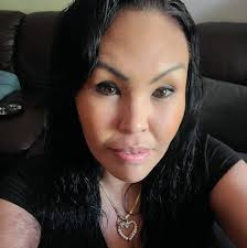 strawberry dream cake best ice cream cake made with strawberry shortcake  bars, nilla wafer crust, strawberry ice cream, a strawberry creamcheese  cool whip frosting, topped with strawbrries. thanks for watching! this video