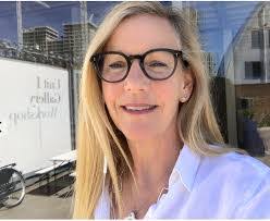 Stacie Mccormick's Instagram, Twitter & Facebook