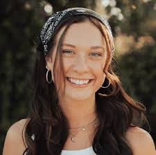 Jackie Tully's Instagram, Twitter & Facebook