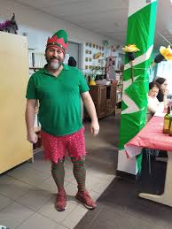 Aujourd'hui avait lieu le repas de Noël des deux résidences de personnes  âgées de Tessy , la marpa du jardin secret et la résidence des bords de  Vire, Marcel Bourdon. Près d'une