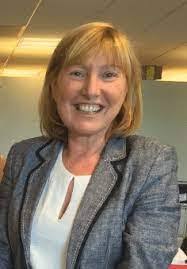 Liz Hogg's Instagram, Twitter & Facebook