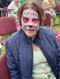 Barbra Barker (and four-legged coach Hugo) are in training for the London  Marathon next month, where they are raising money for United Response.  Barbra's training has now reached 18.5 miles, and she'll