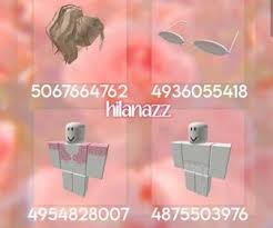 Making your work a lot easier, we have divided welcome to bloxburg hair codes on the basis of color and accessories. Roblox Outfit Codes Aesthetic 2020 Novocom Top