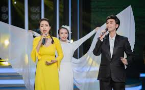 Nguyễn minh hải sinh năm 1987 và đang điều hành một doanh nghiệp chuyên tối 1/6, hòa minzy đã quỳ xuống tỏ tình với bạn trai khi đang hát bản hit cầu hôn của văn mai hương. Báº¡n Trai Hoa Minzy Lam Dan Tinh Báº¥t Ngá» Khi Gá»i Lynk Lee La Em Yeu
