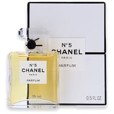 As with everything in gabrielle's life, the bottle design was equally important as was the liquid inside it. Chanel No 5 Parfum Extrait 15ml Parfum Discount Parfum Fur Dich Markendufte Gunstig Online Kaufe
