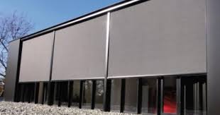 Windfester Fixscreen Mit Connect Go Fur Glasflachen Bis 22 M Senkrechtmarkise Sonnenschutz Rund Ums Haus