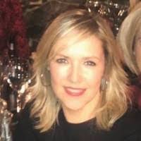 Jen Mcmahon's Instagram, Twitter & Facebook