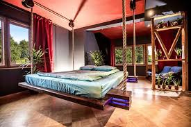 Two Hanging Beds That Take Comfort To A New Level Bed Design Hanging Beds Hanging Bed