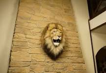 Faux Lion Head Wall Mount