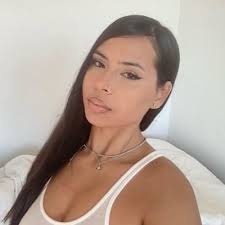 Amber Chanel 🦋 (@Amber__Chanel)