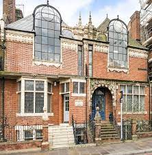 Realestateporn London Edition Amazing Artist S Studio Once Belonged To Dame Margot Fonteyn Arts And Crafts House Architecture Artist Studio