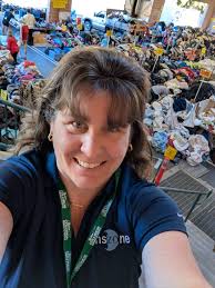 Community Spotlight: Colleen Bourgeois Supports Bainbridge Island Rotary  Auction