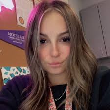 Alyssa Beebe (@AlyssaBeebe_)