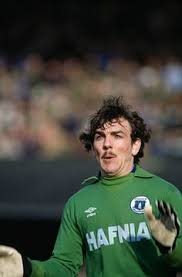 We would also like to use cookies to monitor usage and improve user experience. Past Everton Heros Other Soccer Greats