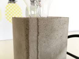 Sowohl der lampenfuß als auch der lampenschirm bestehen aus beton und sind. Lampe Mit Sockel Aus Beton Selber Machen Hello Mime Studio