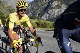 Le champion du monde a gagné la première étape et endossé le maillot jaune du tour de france, samedi, sur les hauteurs de landerneau. Tour De France Julian Alaphilippe Stoff Fur Geschichten Sportmeldungen Stuttgarter Zeitung