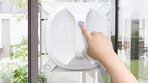 Winbot X Tests Und Bewertungen Zum Ecovacs Fensterputzroboter Der Fensterputzroboter Ecovacs Winbot X Hat Eine In 2020 Fenster Putzen Runde Badezimmerspiegel Roboter