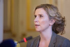 Právnička, sociální demokratka, členka čssd, poslankyně psp čr, ministryně školství, mládeže a. Katerina Valachova Pan Plaga Toho Casu Ministr Pedagogicke Info