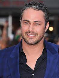 Chicago fire schauspieler, cast & crew. Taylor Kinney Wallpapers Images Pics Chicago Fire Amerikanische Schauspieler Taylor Kinney