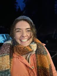 Hi everyone! I'm looking for housing right now! I'm a sophomore at the U so  I'm hoping someone has something close by, with some cool roommates! I'm  hoping for something below 700