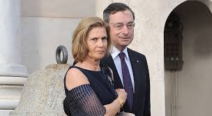 Mario draghi continua a scandire il gran rifiuto, con quel tono mite ma deciso. Draghi La Sfida Di Supermario Dopo L Europa L Italia Con Whatever It Takes Salvo L Euro Il Mattino It