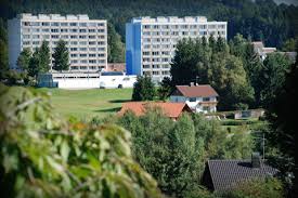 Put on your hiking boots and explore the beautiful countryside, or enjoy sports including. Unterkunft