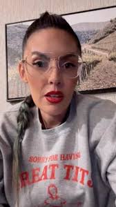 I’m here all day folks… intrusive writing thoughts.