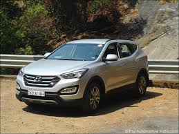Most of the options for the 2014 santa fe sport are in packages. Hyundai Santa Fe 2014 Review And Pictures Sizzling Santa The Automotive India