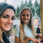 Nicole Hedger's Instagram, Twitter & Facebook